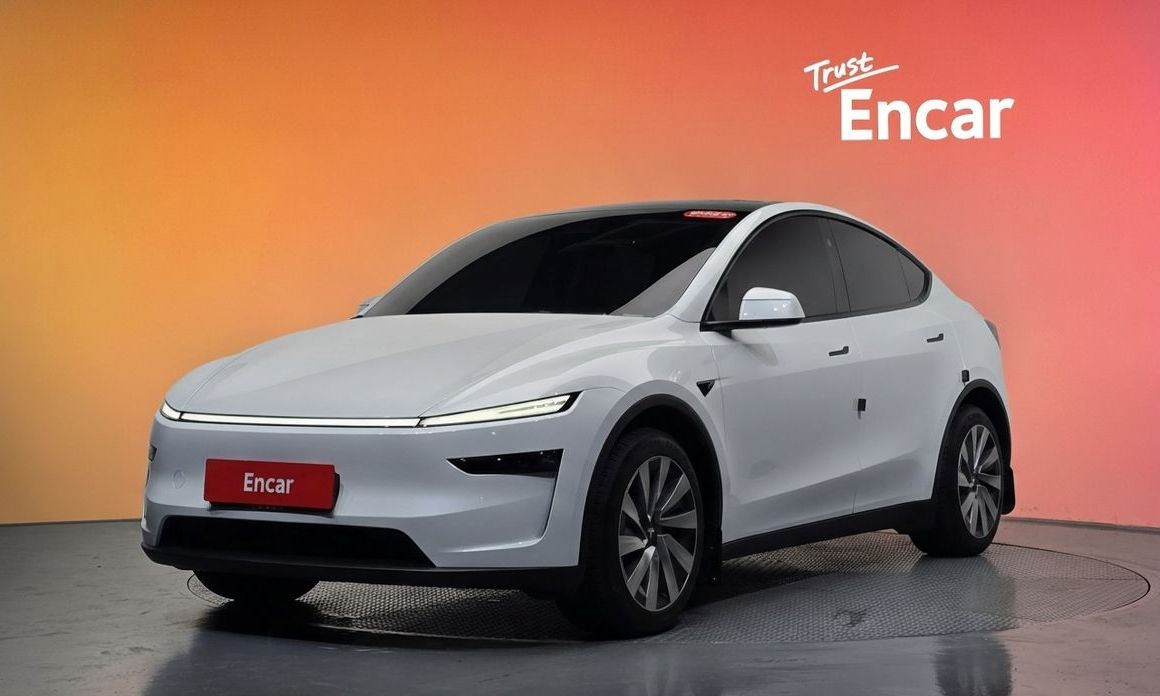 Tesla Model Y 2025