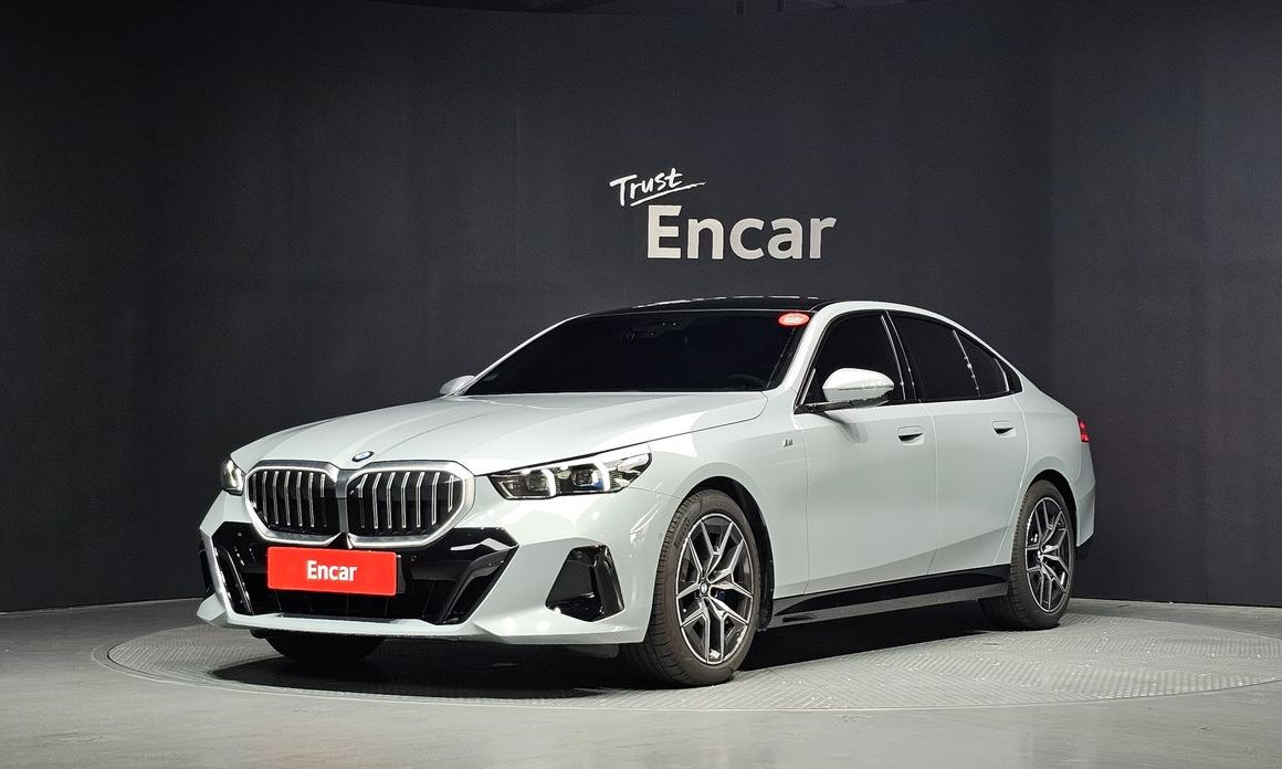 BMW 5-Series 2025