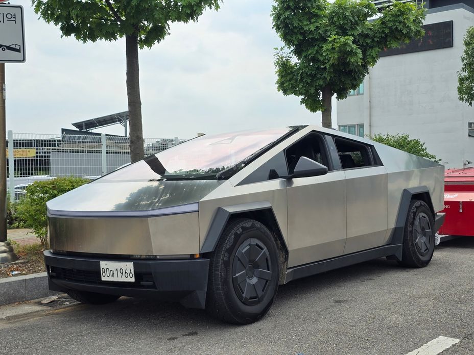 Tesla Cybertruck 2024