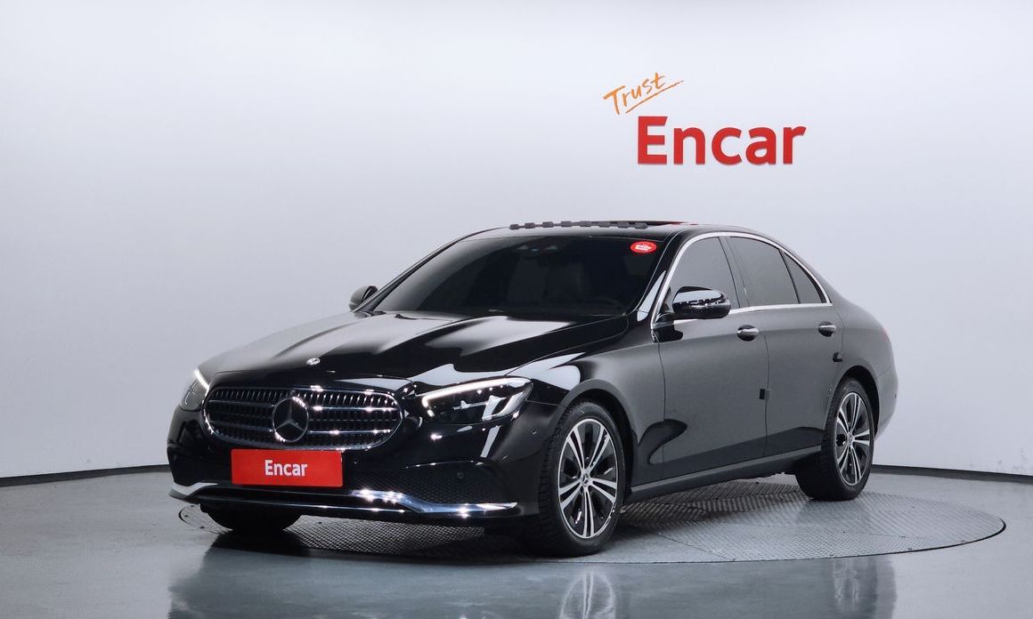 Mercedes-Benz E-Class 2022