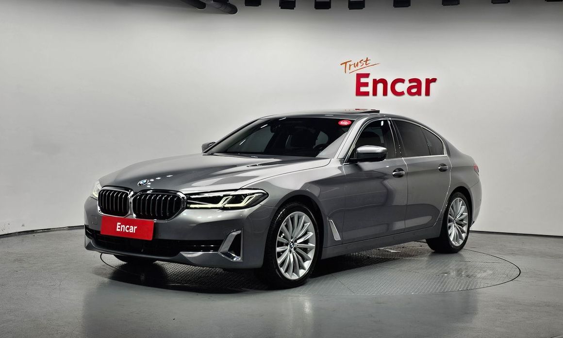 BMW 5-Series 2023