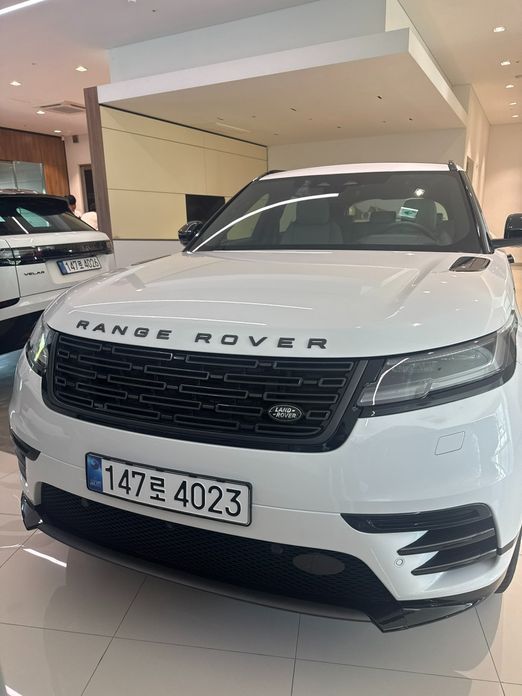 Land Rover Range Rover Velar 2026