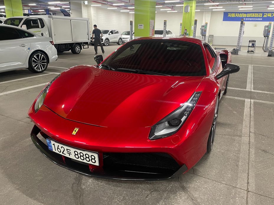 Ferrari 488 2019