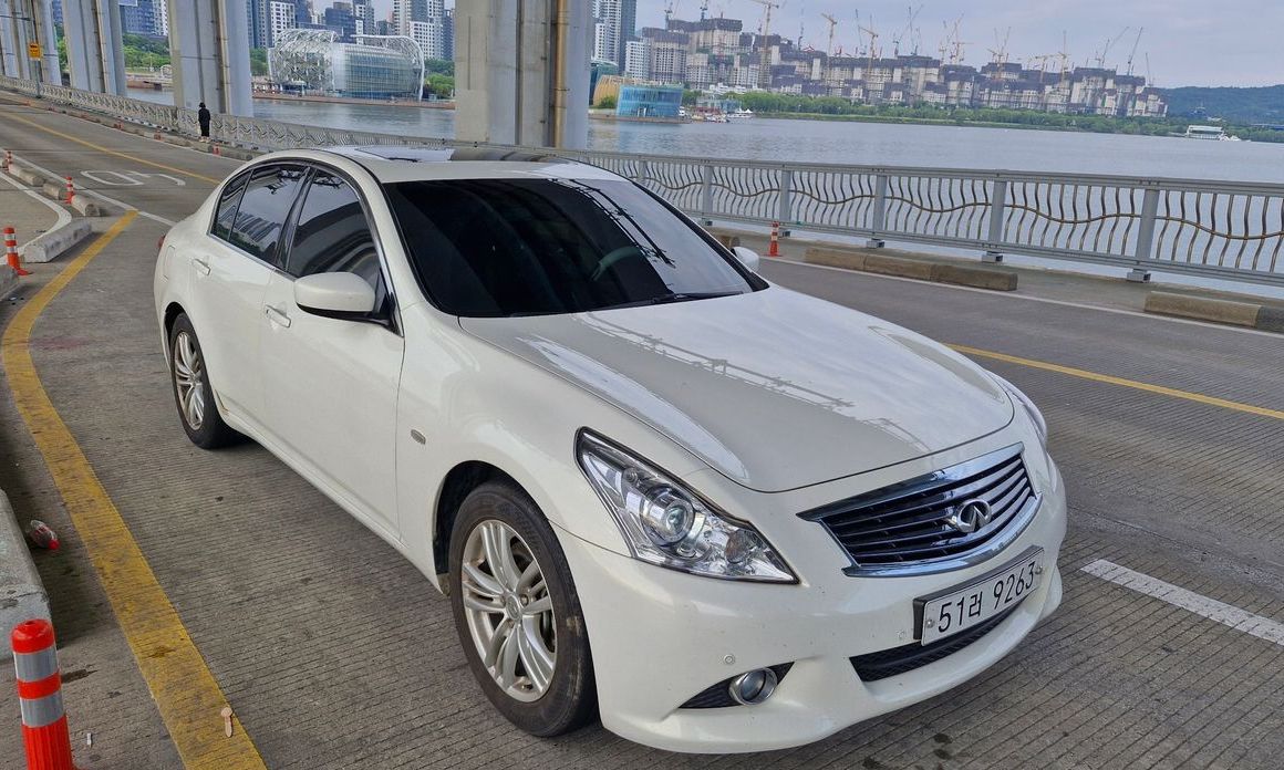Infiniti G 2012