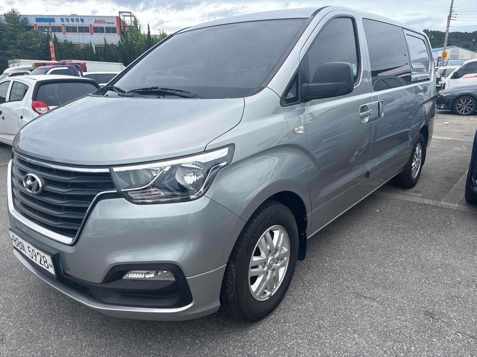 Hyundai Starex 2018