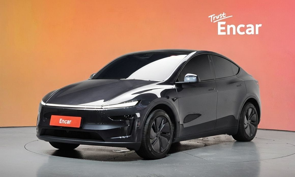 Tesla Model Y 2025