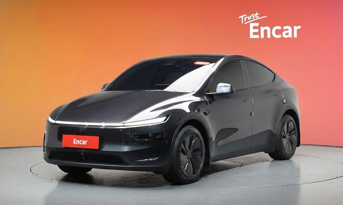 Tesla Model Y 2025