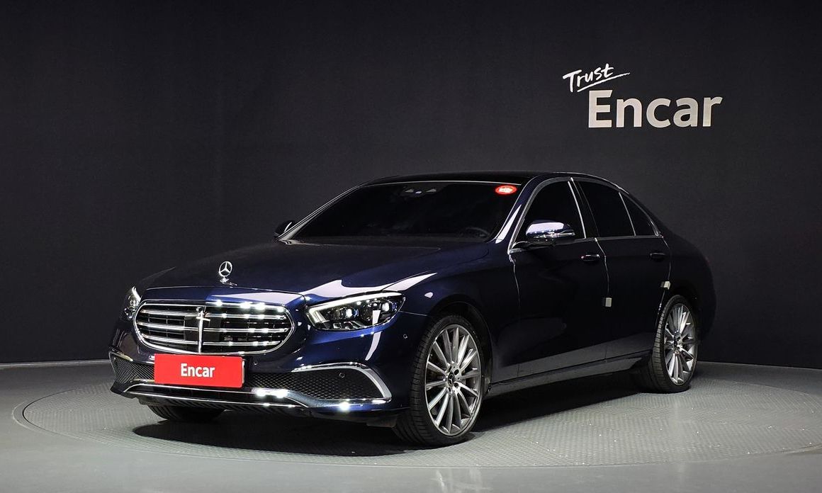 Mercedes-Benz E-Class 2023