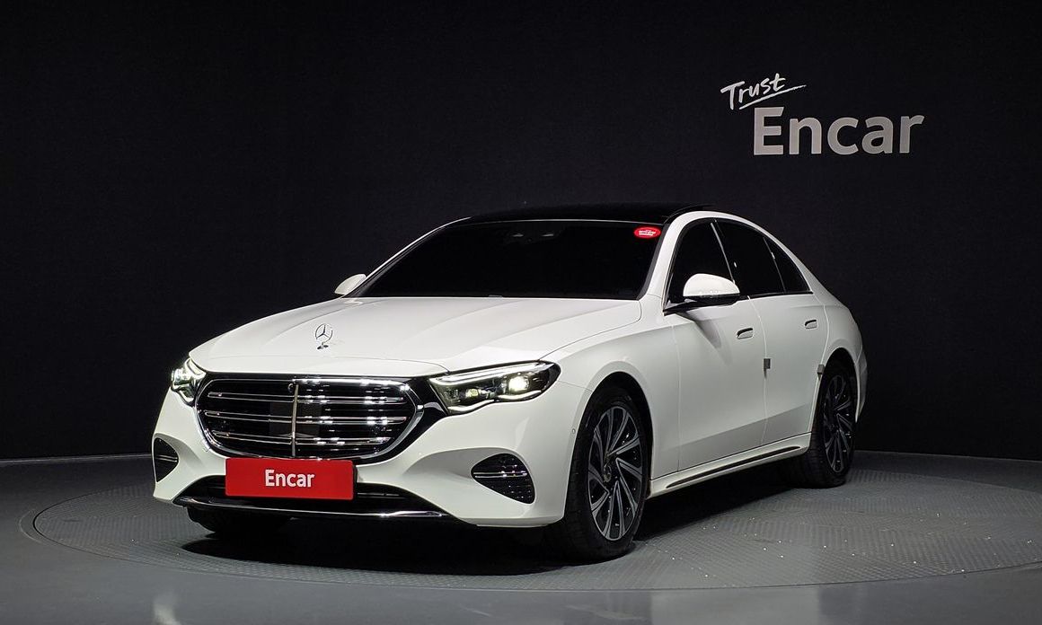 Mercedes-Benz E-Class 2024