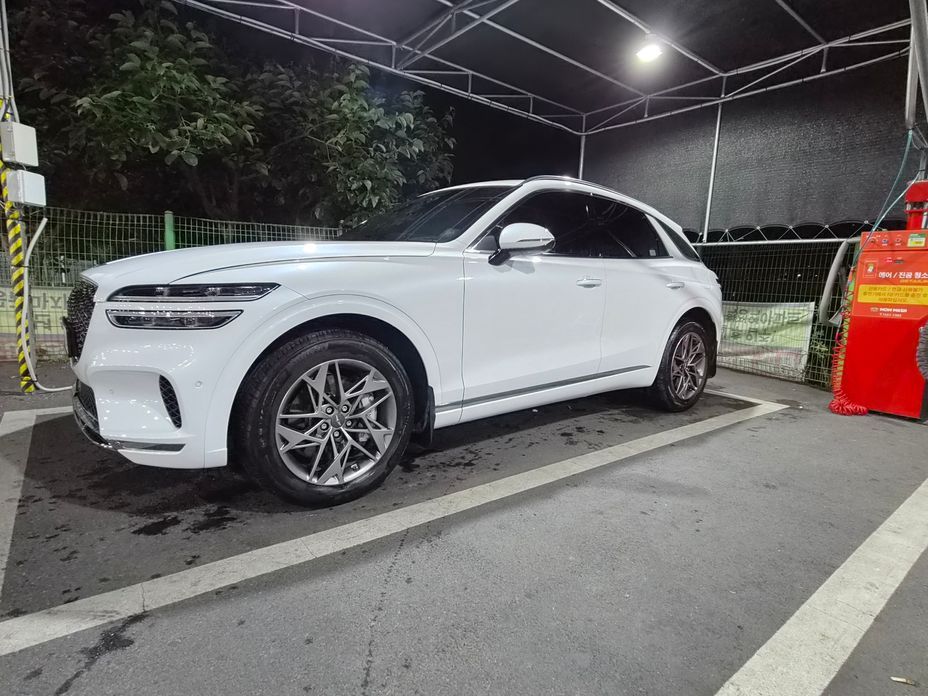 Genesis GV70 2023