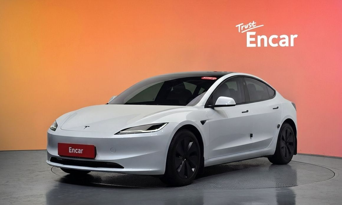 Tesla Model 3 2024