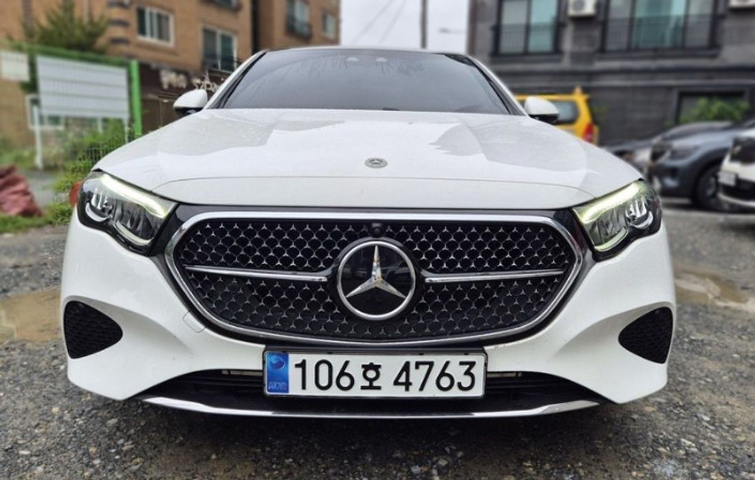 Mercedes-Benz E-Class 2025
