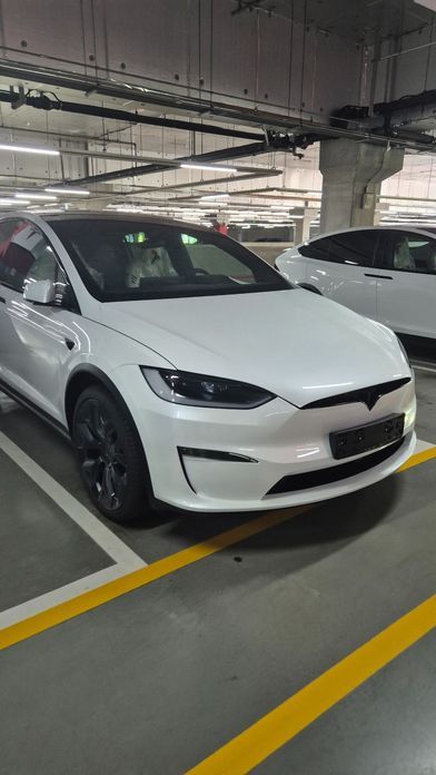 Tesla Model X 2026