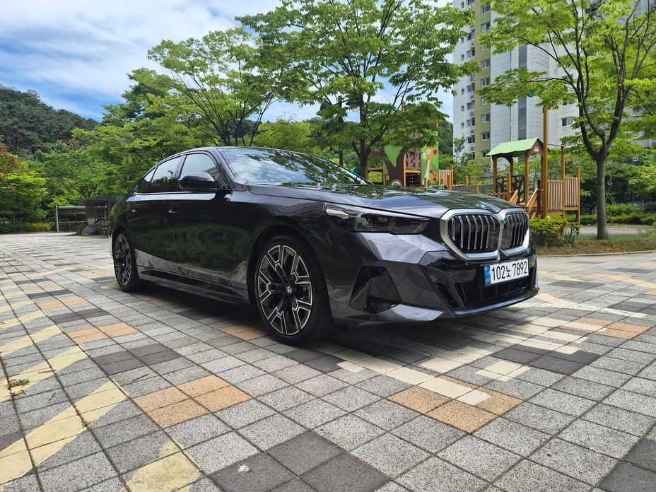 BMW 5-Series 2026