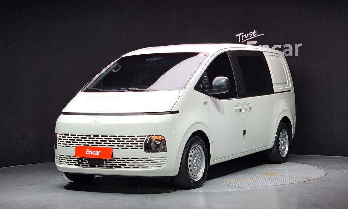 Hyundai Staria 2025