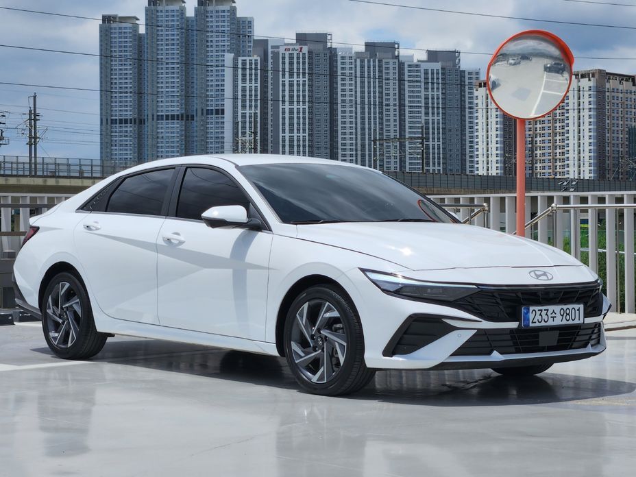 Hyundai AVANTE 2024