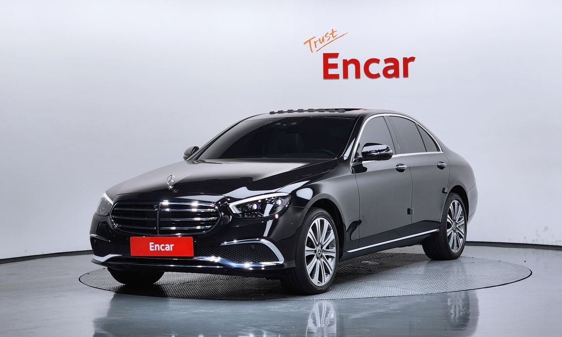 Mercedes-Benz E-Class 2023