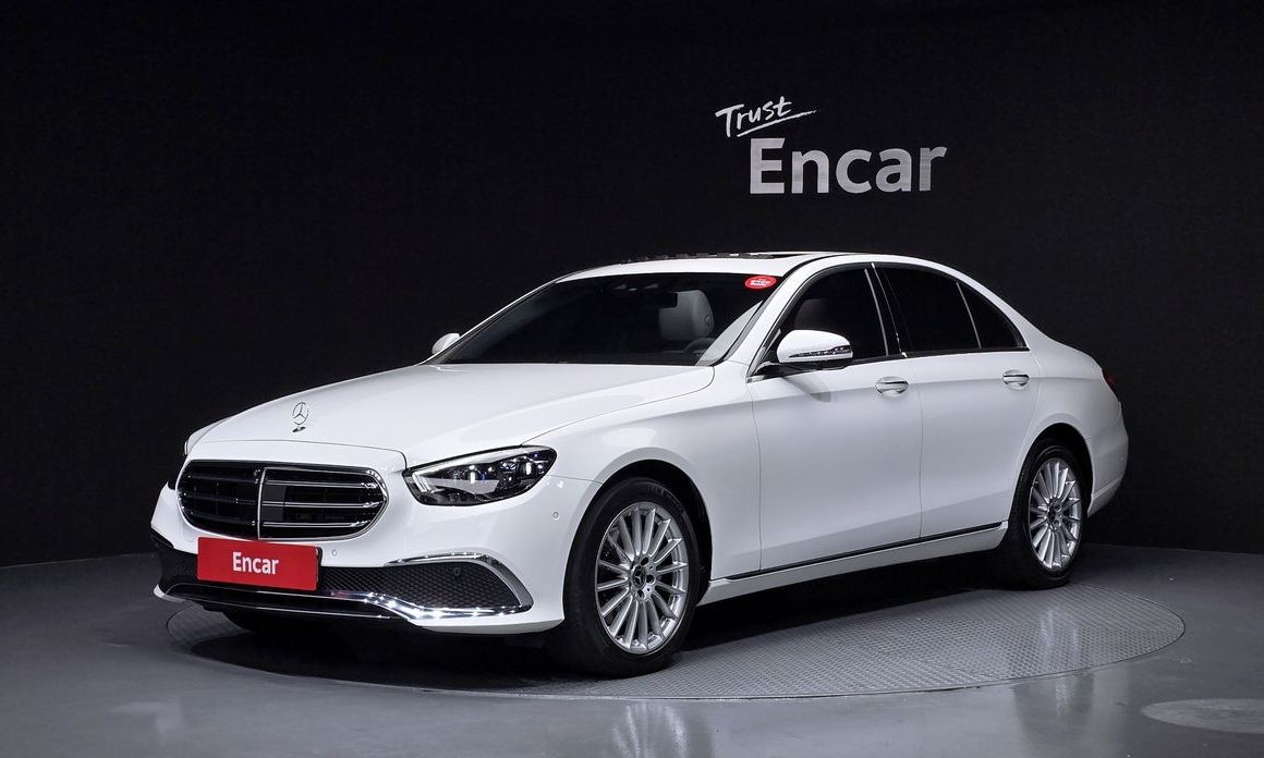 Mercedes-Benz E-Class 2022