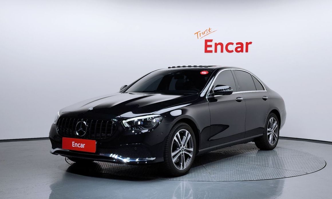 Mercedes-Benz E-Class 2022