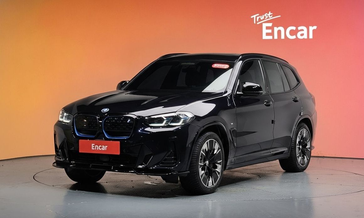 BMW iX3 2024