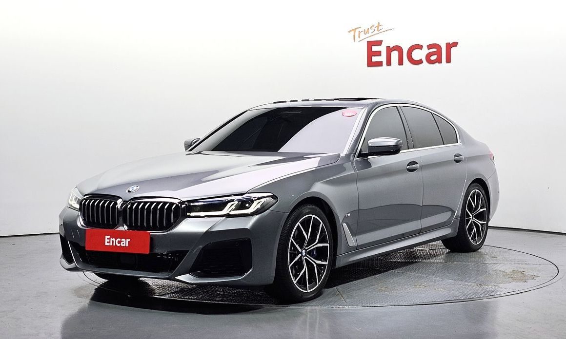 BMW 5-Series 2023