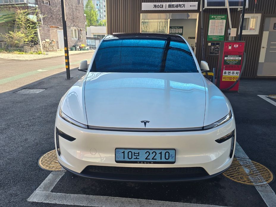Tesla Model Y 2026