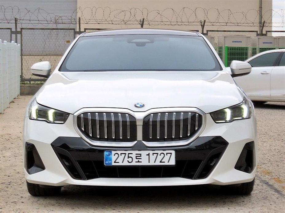 BMW 5-Series 2025
