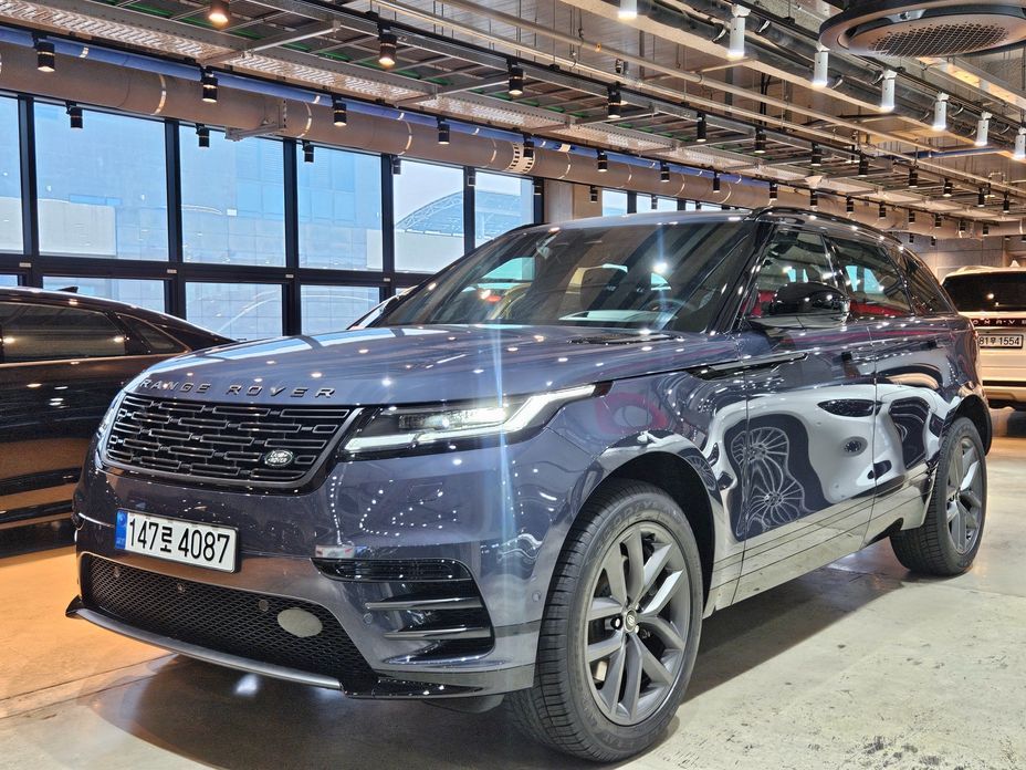 Land Rover Range Rover Velar 2026