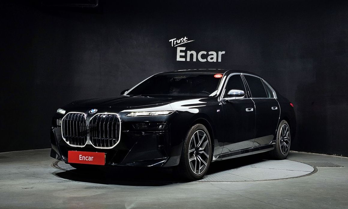 BMW 7-Series 2025