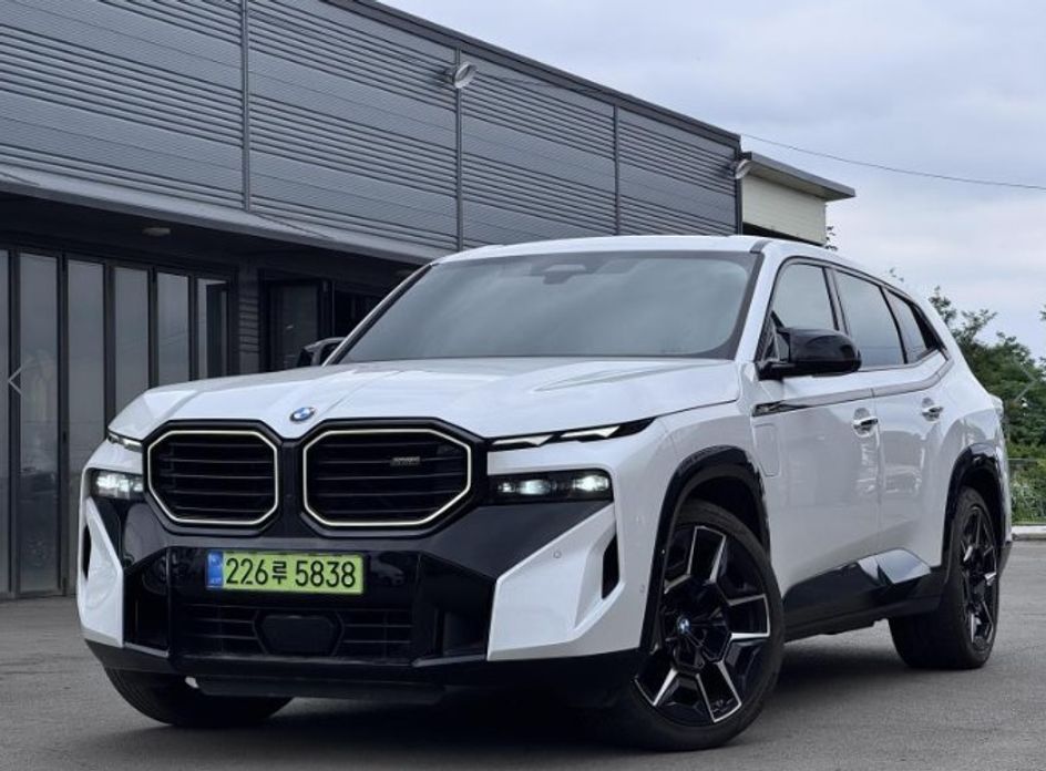 BMW XM 2023