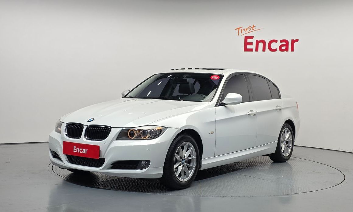BMW 3-Series 2011