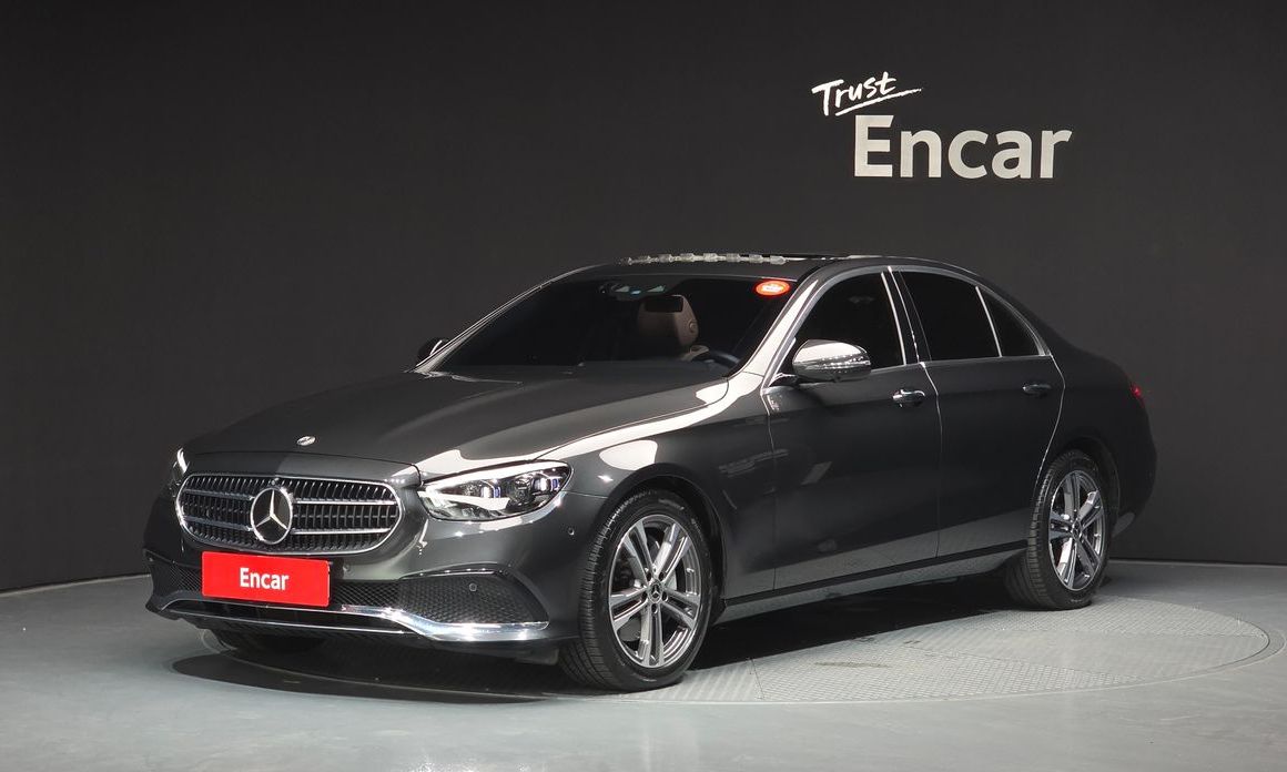 Mercedes-Benz E-Class 2022
