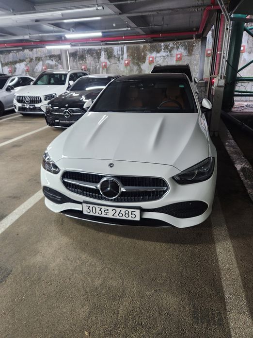 Mercedes-Benz C-Class 2025