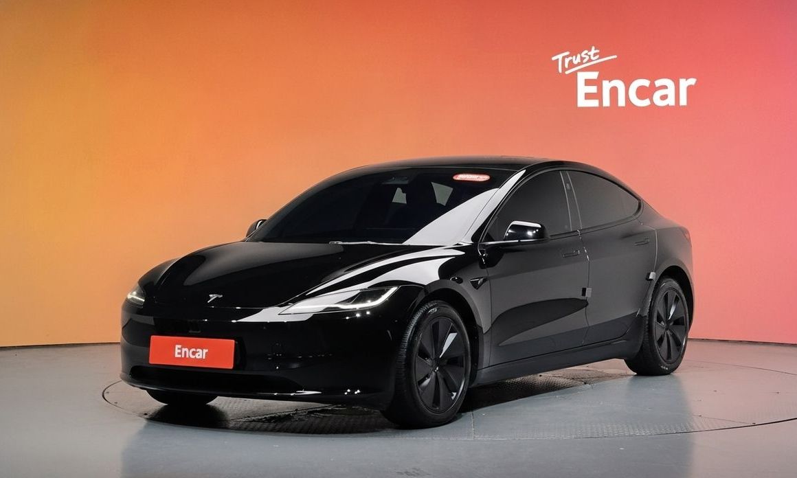 Tesla Model 3 2024