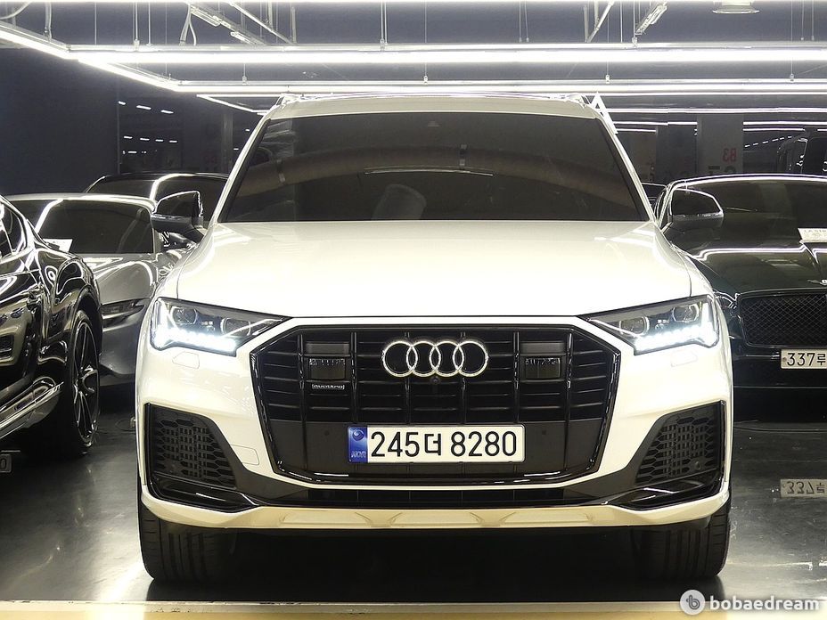 Audi Q7 2023