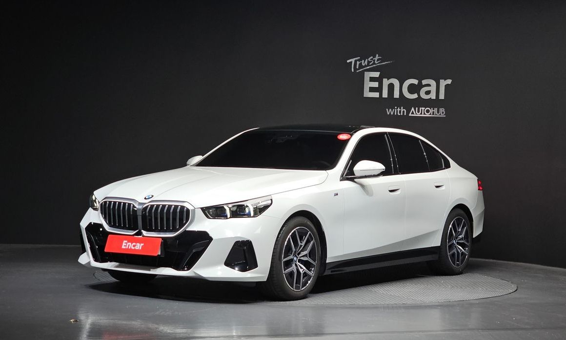 BMW 5-Series 2024