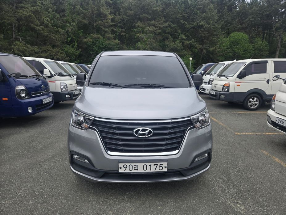 Hyundai Starex 2021