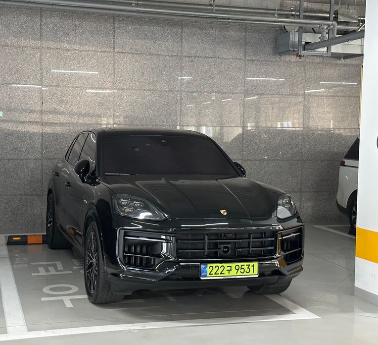 Porsche Cayenne 2025