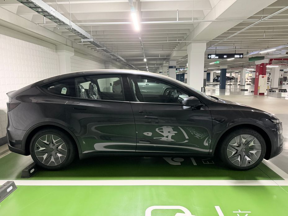 Tesla Model Y 2026