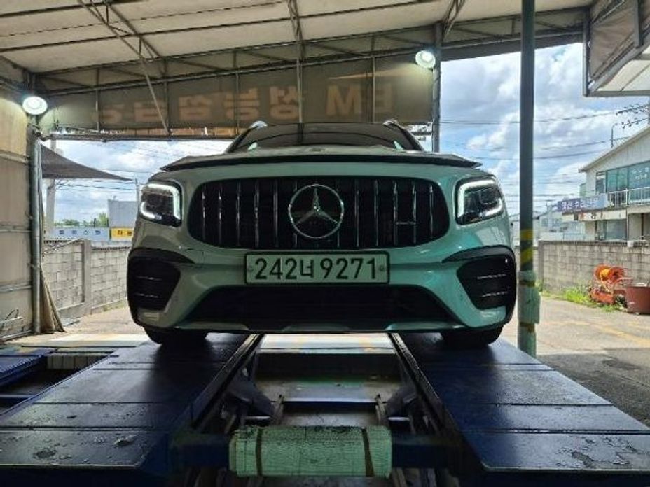 Mercedes-Benz GLB-Class 2021