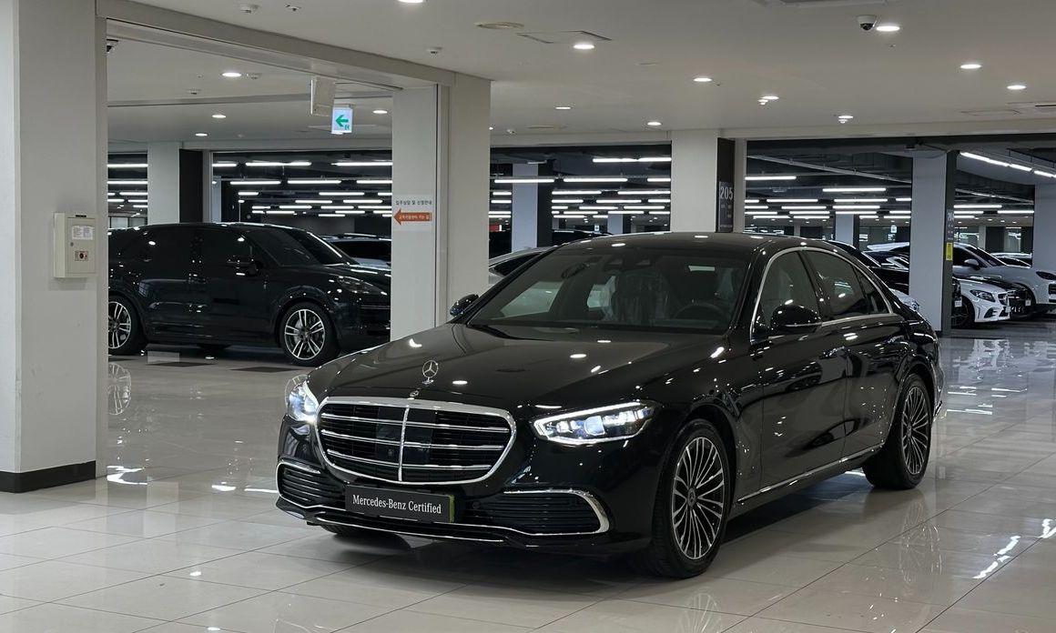 Mercedes-Benz S-Class 2025