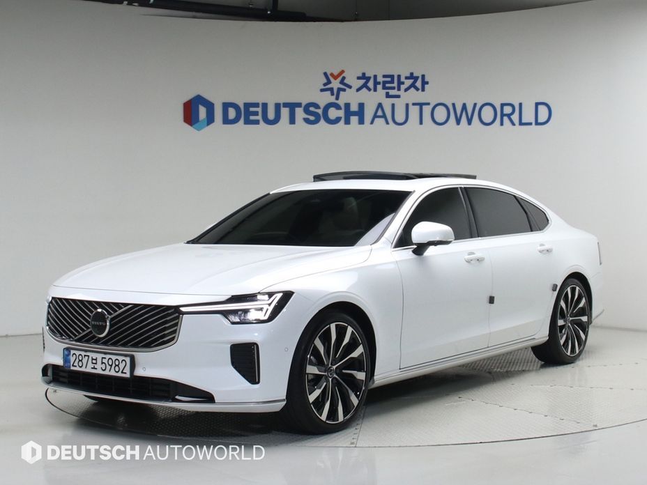 Volvo S90 2026