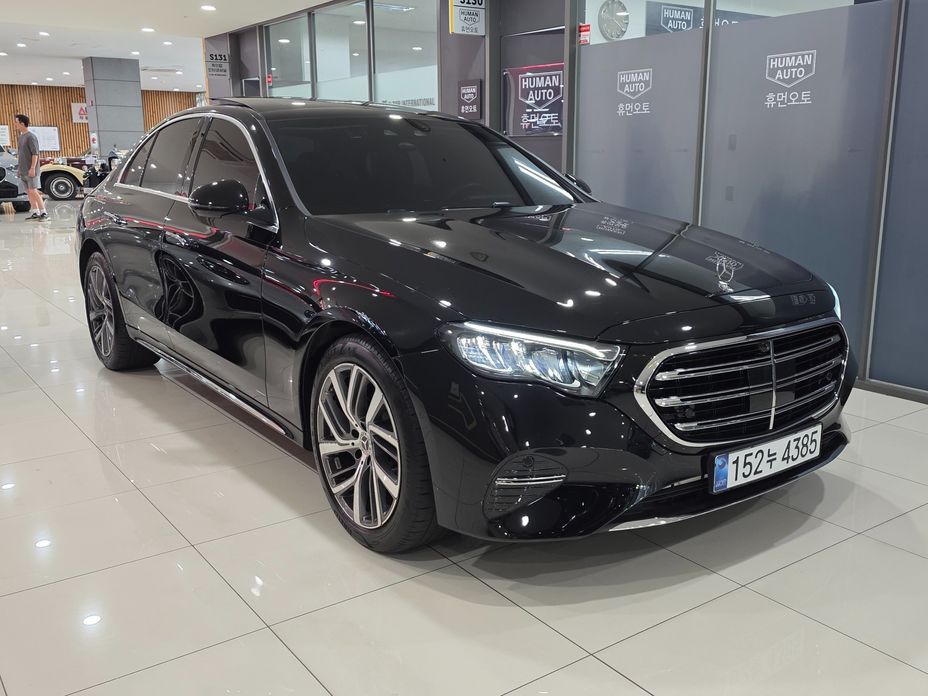 Mercedes-Benz E-Class 2025