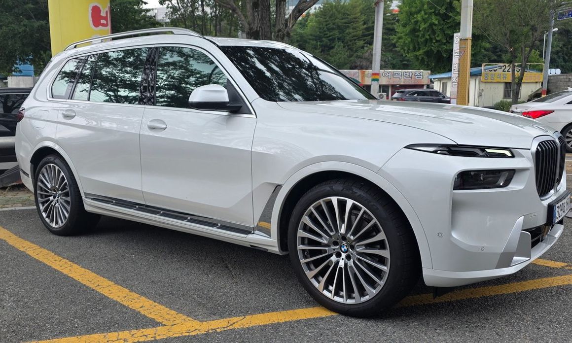BMW X7 2025