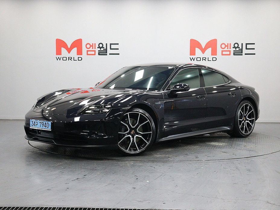 Porsche Taycan 2025
