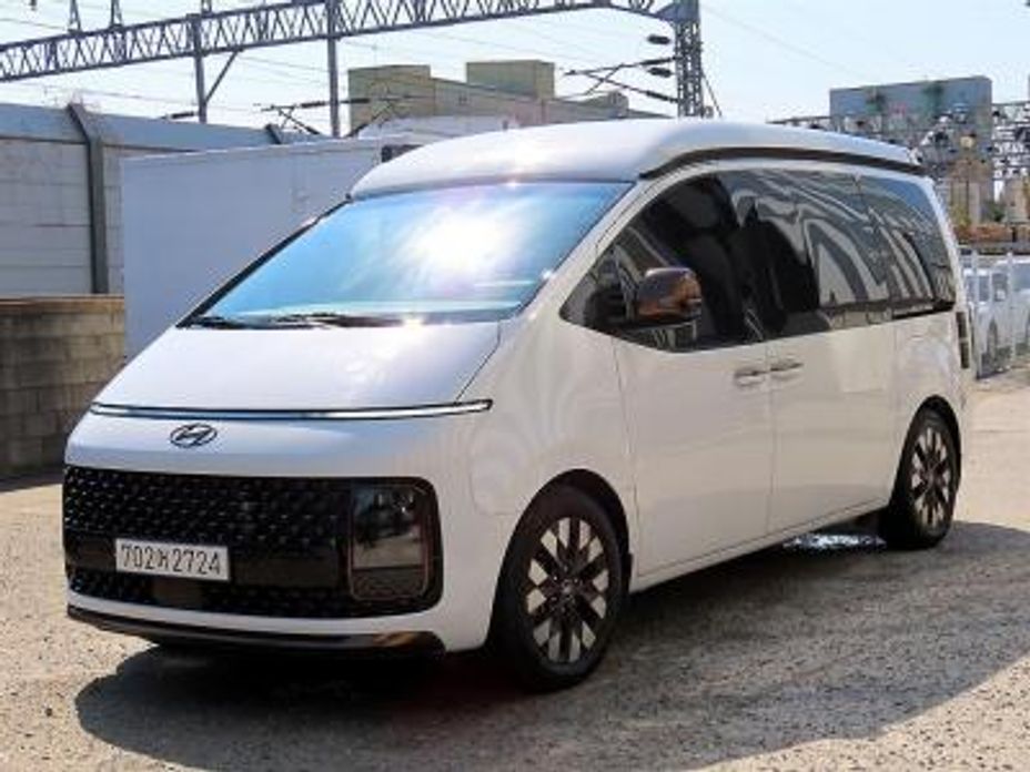 Hyundai Staria 2024