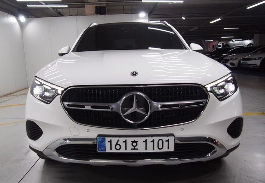 Mercedes-Benz GLC-Class 2025