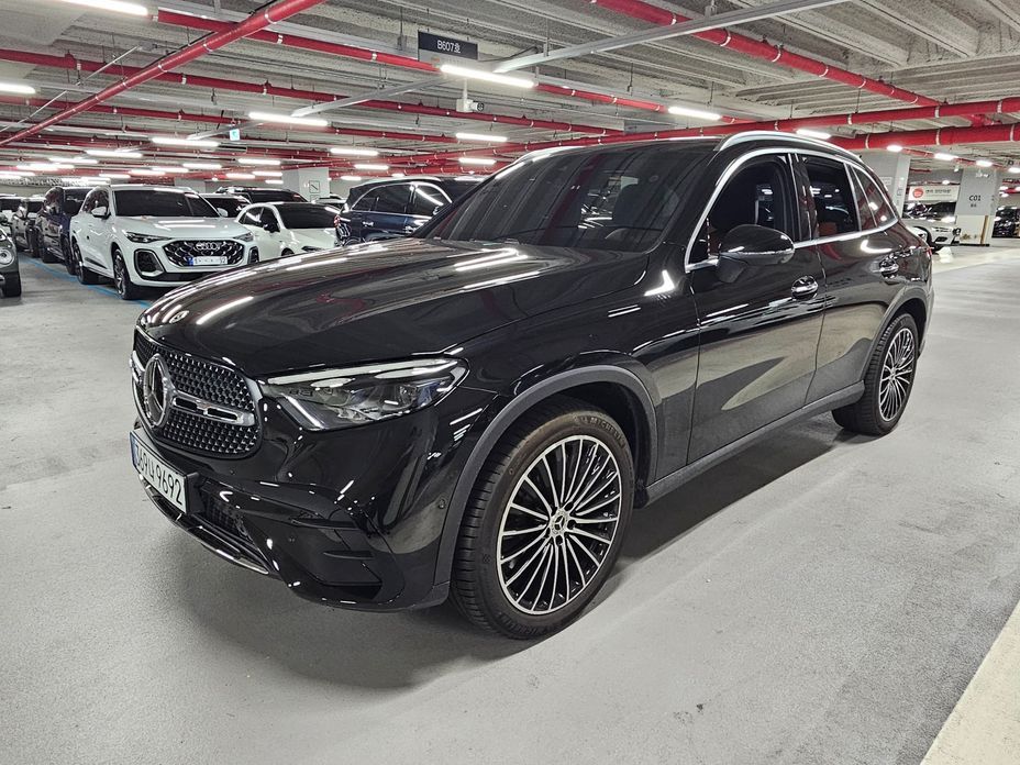 Mercedes-Benz GLC-Class 2026