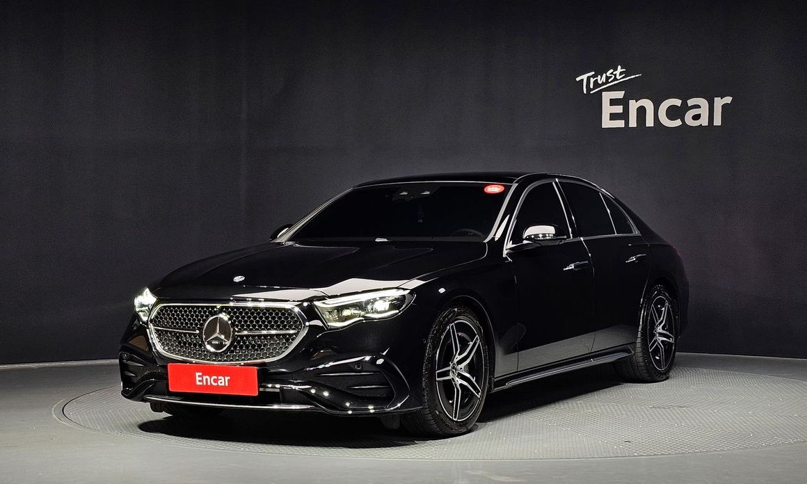 Mercedes-Benz E-Class 2024