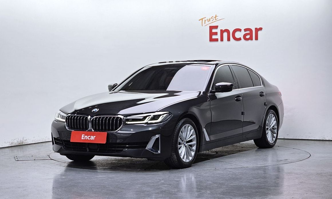 BMW 5-Series 2023